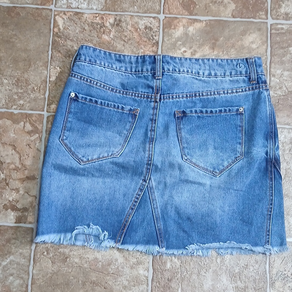 GUC kensie jeans size 4/27 denim mini skirt - Picture 5 of 6